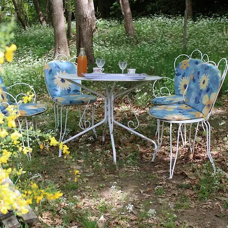 Le Relais Des Fees Nocleg ze śniadaniem Saint-Martin-de-Caralp