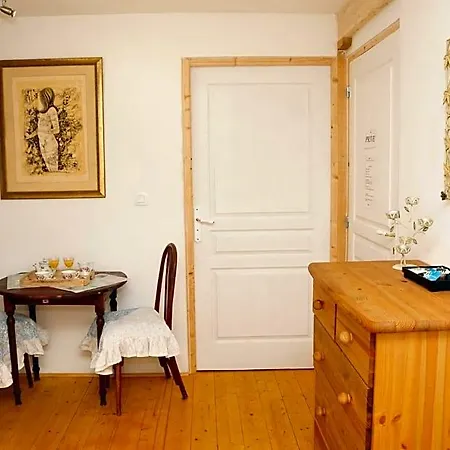 Le Relais Des Fees Bed & Breakfast