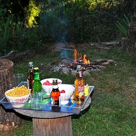Le Relais Des Fees Bed & Breakfast Saint-Martin-de-Caralp